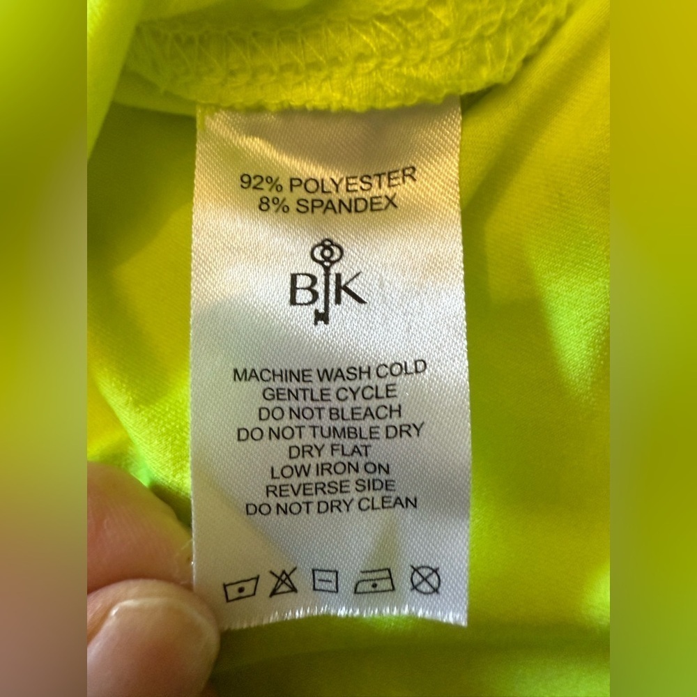 Belyn Key Women’s Neon Yellow Keystone Sleeveless Golf Shirt - Size Medium - Picture 5 of 5